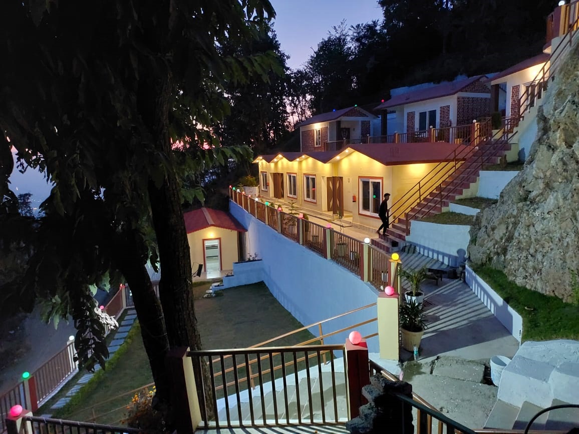 eco holistic resort in rishikesh